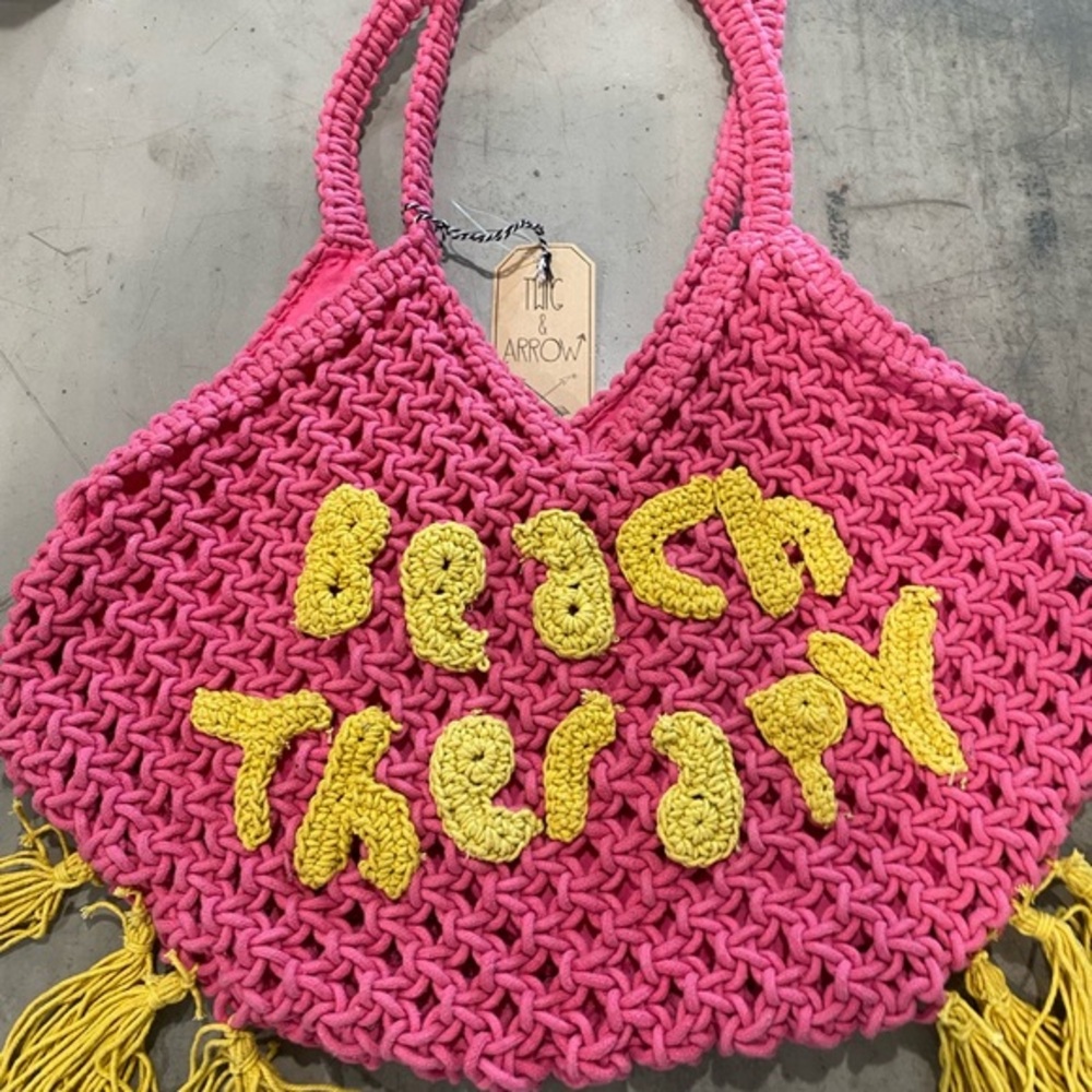 Need a little ☀️BEACH THERAPY☀️FUN and ADORABLE tote by TWIG & ARROW( Nordstrom)